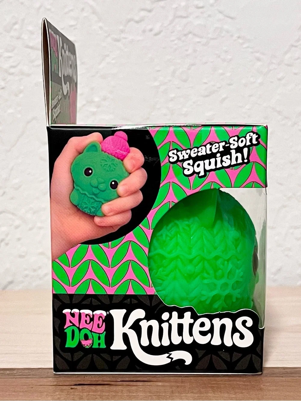 Needoh Knittens Sweater-Soft Squish